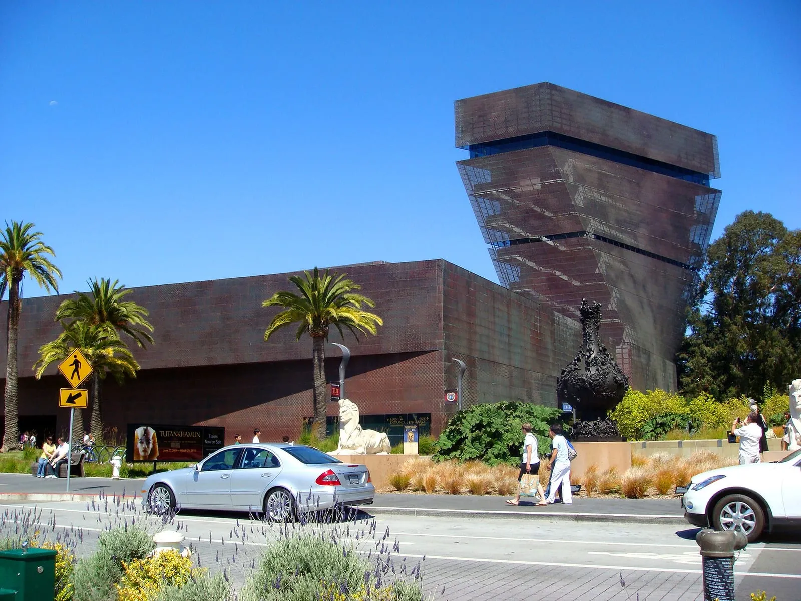 The copper-clad de Young Museum and its observation tower in Golden Gate Park